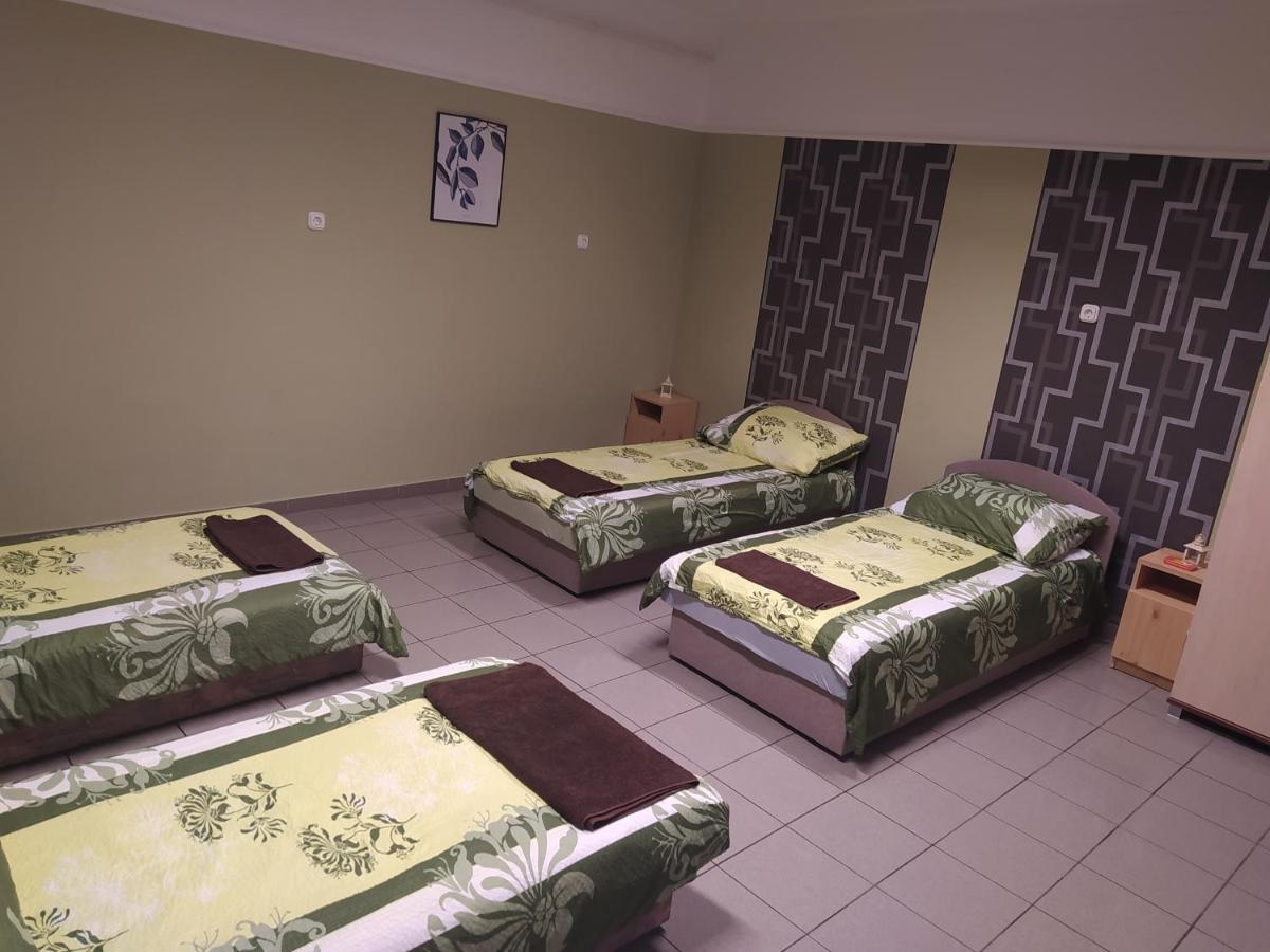 Pingpong Apartman Шолтвадкерт Екстериор снимка