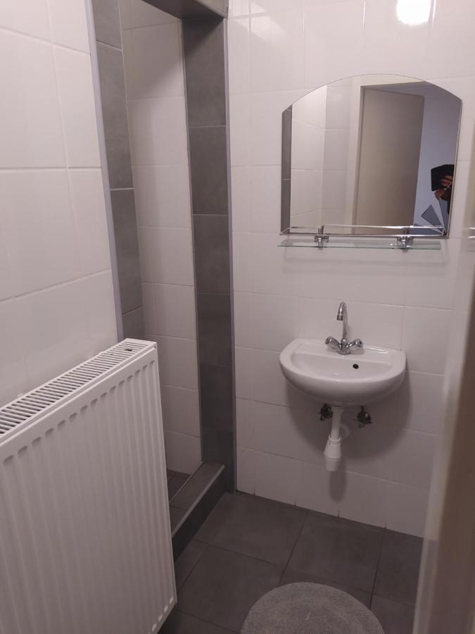 Pingpong Apartman Шолтвадкерт Екстериор снимка